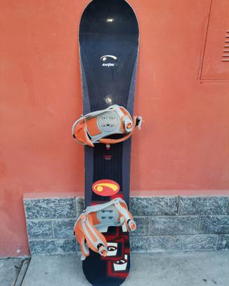 Snowboard tavola con attacchi BLACKHOLE
