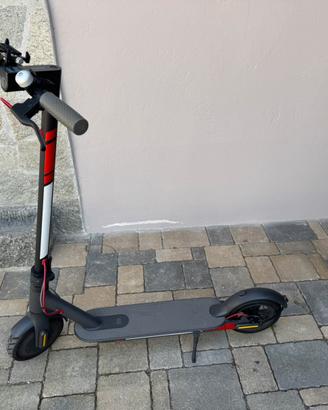 Monopattino elettrico Xiaomi M365
