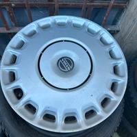 Cerchi in ferro con copri cerchio, Volvo