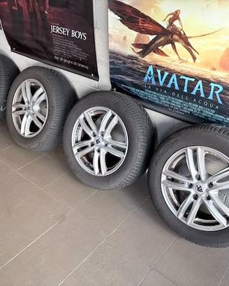 Cerchi lega con gomme invernali per VW T-ROC