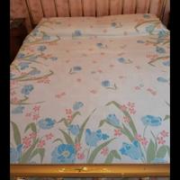 Copriletto matrimoniale in cotone.