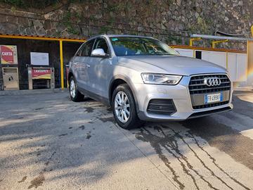 Audi Q3 2.0 TDI 120 CV S line Edition