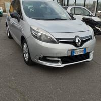 Renault Scenic Scénic XMod dCi 110 CV EDC Bose AUT