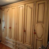 Armadio vintage in legno massello decorato 6 ante