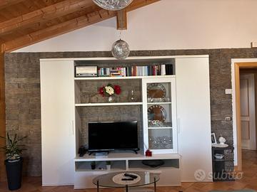 Parete attrezzata moderna