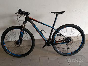 Mondraker Chrono Carbon 29er Black / Blue / Orange