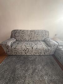  2 divani con bel condizioni 