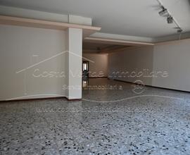 Arbus - Locale in centro