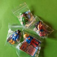 Lotto 4 personaggi kinder playmobil DC Comics