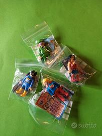 Lotto 4 personaggi kinder playmobil DC Comics