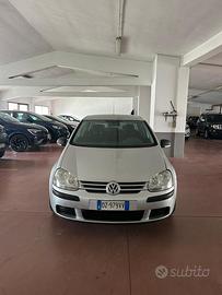 Golf 5 V 1.9 diesel 105cv