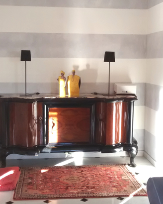 Credenza chippendale