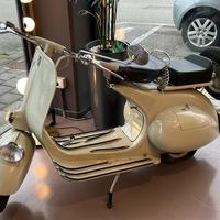 Vespa faro basso