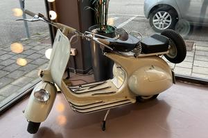 Vespa faro basso