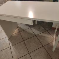 Scrivania Ikea bianca 