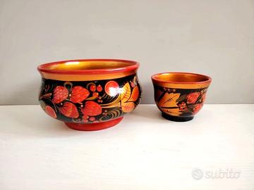 Souvenir Russo Hohloma. Ciotole in legno decorate.