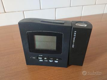 Sveglia orologio con proiettore