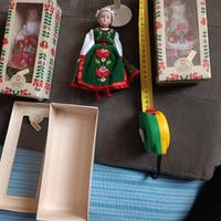 tre bambole di porcellana 