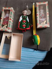 tre bambole di porcellana 