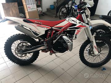 Beta Xtrainer 300 2T