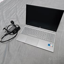 HP 15 i5-1335U 16GB SSD 512 Windows 11
