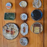 Lotti di 10 coperchi e tappi di latta vintage
