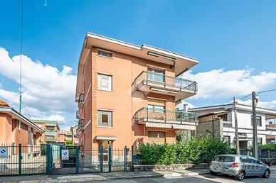6 LOCALI A COLLEGNO