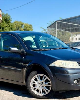 Renault Megane Mégane 1.6 16V 5 porte GPL Serie Sp