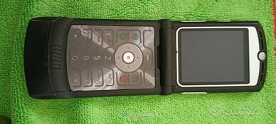 Motorola Star Tac a conchiglia con caricabatterie 