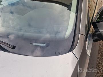 Automobile disponibile