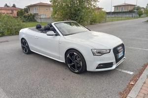 Stupenda Audi A5 Cabrio TDI 