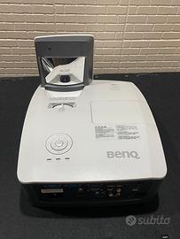 Proiettore FULL HD BenQ MW853UST