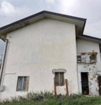 Immobile in asta di 241 m² con 5 locali a Montecop
