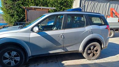 Mahindra xuv500 - 2006