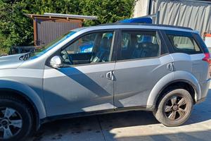 Mahindra xuv500 - 2006