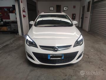 Opel Astra Sport Tourer - Cosmo