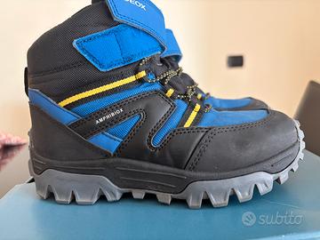 Scarpe da neve e da pioggia