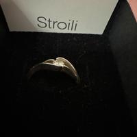 Anello stroili solitarie