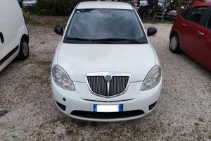 Lancia Ypsilon 1.3 MJT 75 CV Unyca