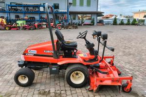 TRATTORE TOSAERBA USATO KUBOTA F3560 4X4