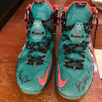 Nike LeBron XII Bobby Ray Jones Jr Signed Basket 