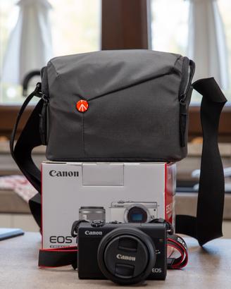 Canon EOS M200 + Obiettivo 15-45mm IS STM