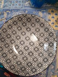 due piatti da insalata 