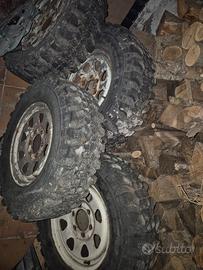 cerchi e gomme pikup nissan