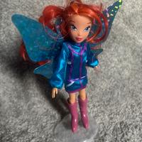 Bloom Magic Reveal Winx Club bambola