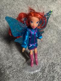 Bloom Magic Reveal Winx Club bambola