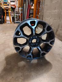 Un cerchio lega fiat 500l trekking antracite