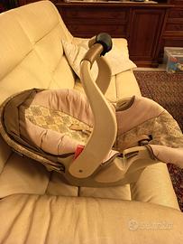 ovetto auto per neonato marca Graco