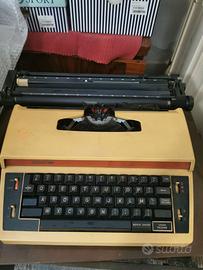 Macchina da scrivere Brother 5513