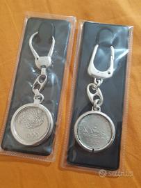 2 PORTACHIAVI CON 1000  e 500 LIRE ARGENTO